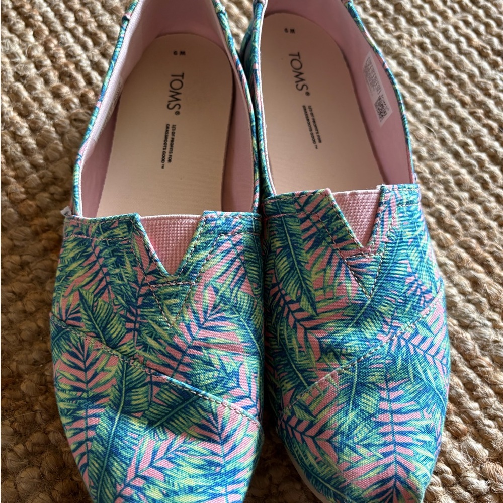 TOMS Women's Tropical Leafy Alpargata Classic